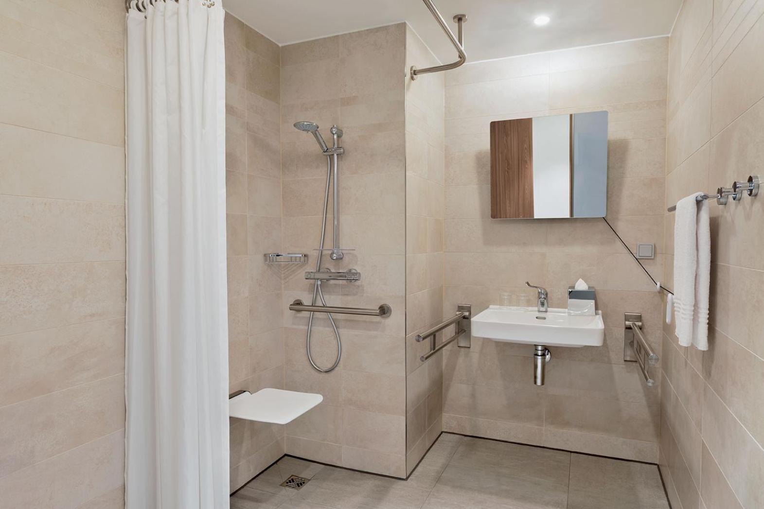 Courtyard By Marriott Szczecin City Ngoại thất bức ảnh